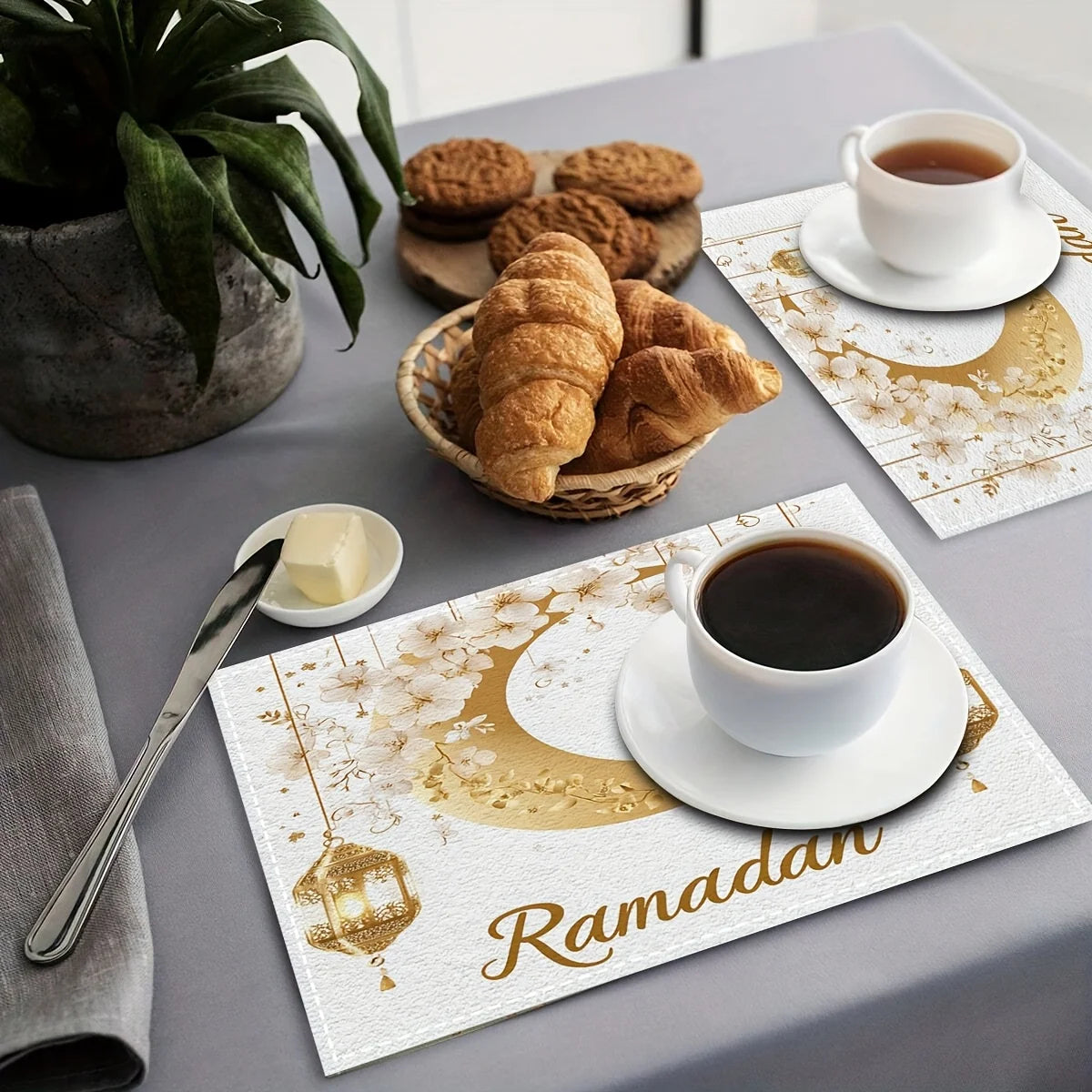 4/6PCS Ramadan & Eid Moon and Floral Table Decor Set.